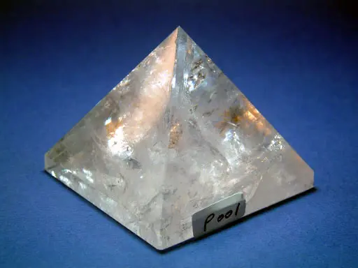 清透白水晶金字塔