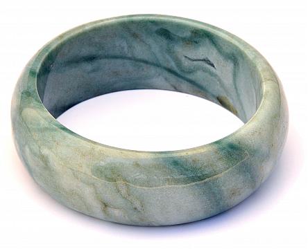 Beautiful light spinach Jade bangle bracelet imported from China excellent condition