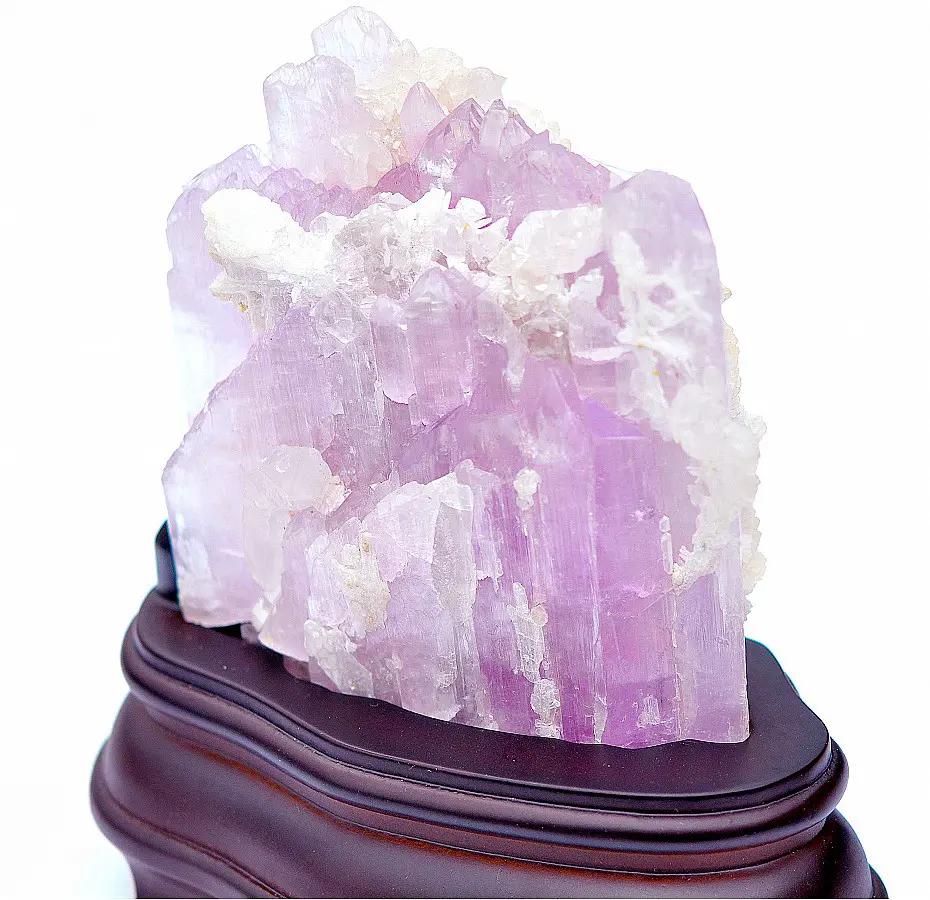 Beautiful Lilac kunzite Rock