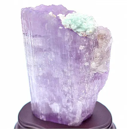 Beautiful Lilac kunzite Rock