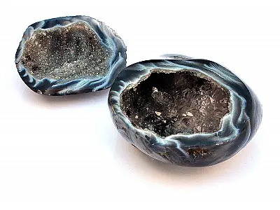 Black lace Agate Geode