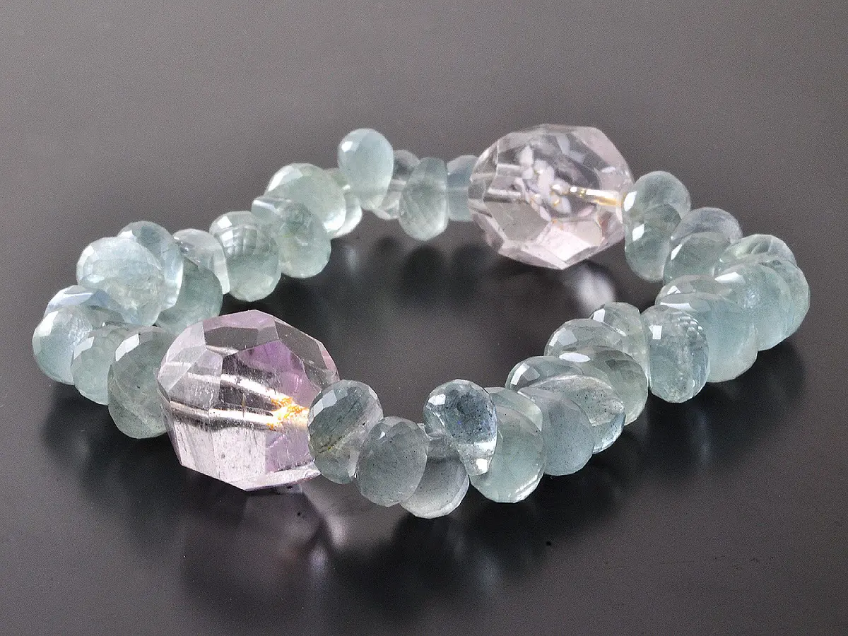 Genuine Aquamarine AAA faceted briolette with Kunzite bracelet