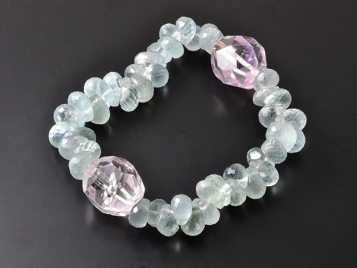 Genuine Aquamarine AAA faceted briolette with Kunzite bracelet